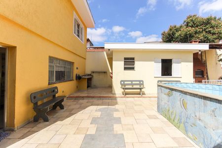 Casa à venda com 300m², 3 quartos e 4 vagas Casa à venda com 300m², 3 quartos e 4 vagasÁrea Externa - Piscina