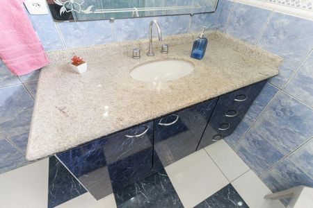 Casa à venda com 300m², 3 quartos e 4 vagas Casa à venda com 300m², 3 quartos e 4 vagasBanheiro Social