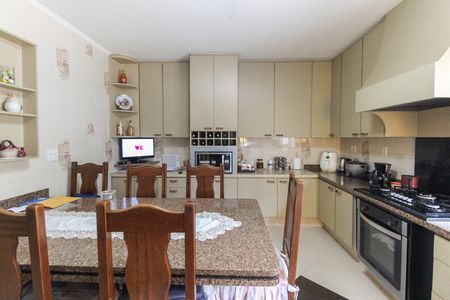 Casa à venda com 300m², 3 quartos e 4 vagas Casa à venda com 300m², 3 quartos e 4 vagasCozinha