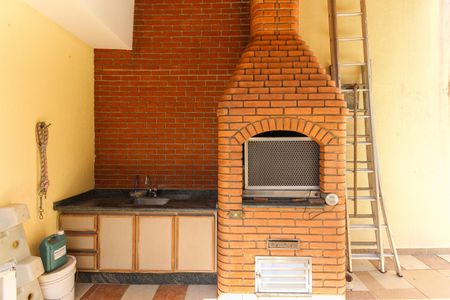 Casa à venda com 300m², 3 quartos e 4 vagas Casa à venda com 300m², 3 quartos e 4 vagasÁrea Externa - Churrasqueira