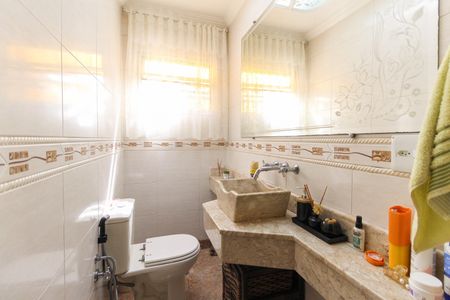 Casa à venda com 300m², 3 quartos e 4 vagas Casa à venda com 300m², 3 quartos e 4 vagasLavabo