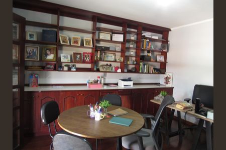 Casa para alugar com 356m², 3 quartos e 3 vagasEscritório