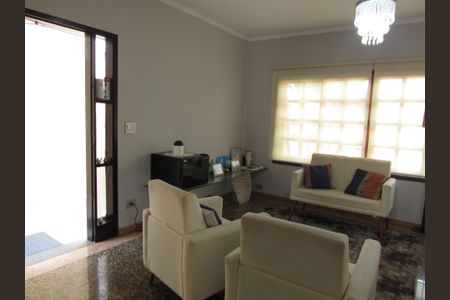 Casa para alugar com 356m², 3 quartos e 3 vagasSala