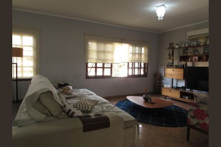 Sala  de casa para alugar com 3 quartos, 356m² em City Bussocaba, Osasco