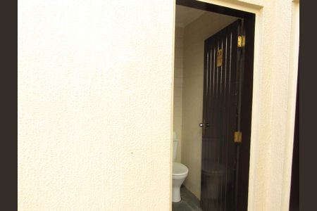 Casa para alugar com 356m², 3 quartos e 3 vagasBanheiro de Serviço