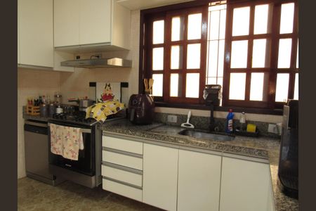 Casa para alugar com 356m², 3 quartos e 3 vagasCozinha