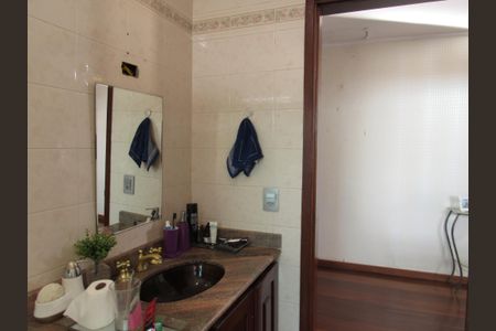 Casa para alugar com 356m², 3 quartos e 3 vagasBanheiro Social