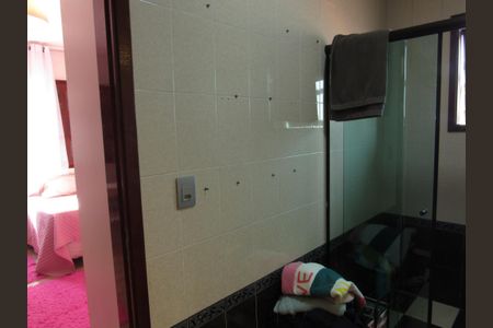 Casa para alugar com 356m², 3 quartos e 3 vagasBanheiro da Suíte 1