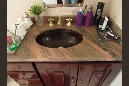 Casa para alugar com 356m², 3 quartos e 3 vagasBanheiro Social