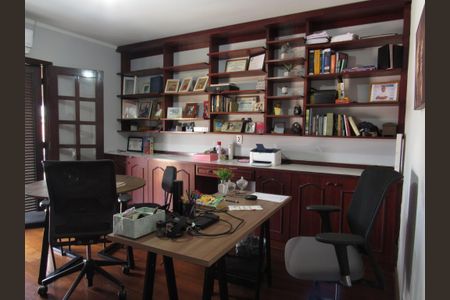 Casa para alugar com 356m², 3 quartos e 3 vagasEscritório