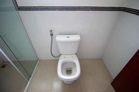 Casa de condomínio para alugar com 174m², 4 quartos e 4 vagasBanheiro do Quarto 4