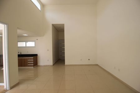 Casa de condomínio para alugar com 174m², 4 quartos e 4 vagasSala