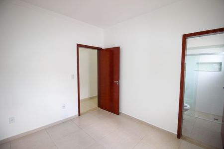 Casa de condomínio para alugar com 174m², 4 quartos e 4 vagasQuarto 2