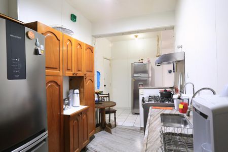 Apartamento à venda com 238m², 4 quartos e 2 vagasCozinha