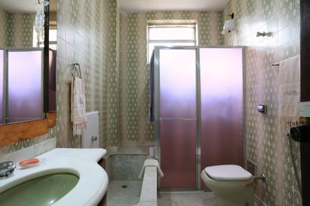 Apartamento à venda com 238m², 4 quartos e 2 vagasBanheiro Social