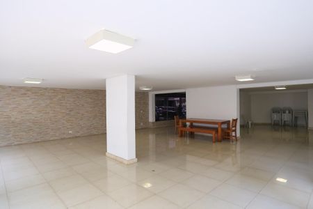 Apartamento à venda com 238m², 4 quartos e 2 vagasÁrea comum - Salão de festas