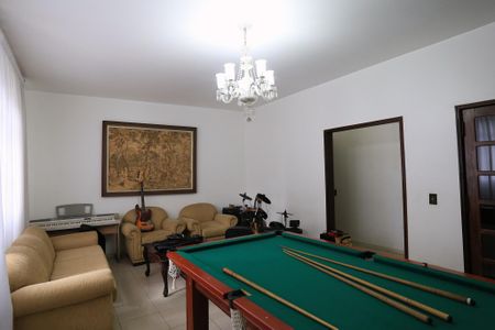 Apartamento à venda com 238m², 4 quartos e 2 vagasSala