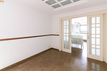 Apartamento à venda com 203m², 4 quartos e 3 vagasCopa