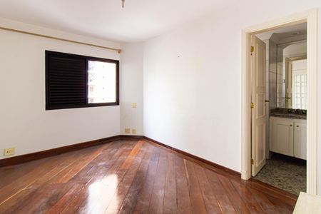 Apartamento à venda com 203m², 4 quartos e 3 vagasSuíte 1