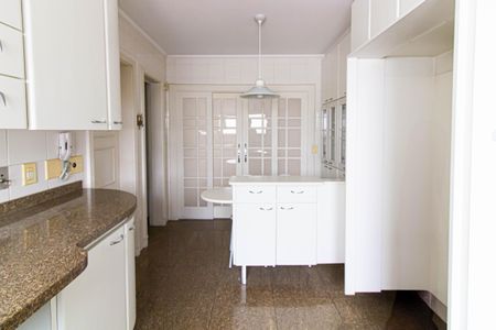 Apartamento à venda com 203m², 4 quartos e 3 vagasCozinha