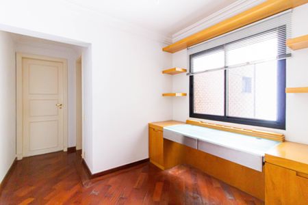 Apartamento à venda com 203m², 4 quartos e 3 vagasEscritório