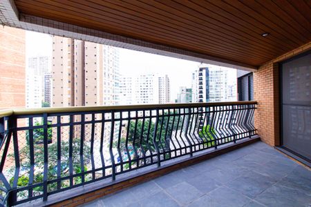 Apartamento à venda com 203m², 4 quartos e 3 vagasVaranda