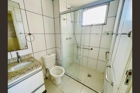 Apartamento à venda com 74m², 3 quartos e 1 vaga Apartamento à venda com 74m², 3 quartos e 1 vagaBanheiro Suíte