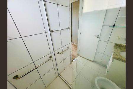 Apartamento à venda com 74m², 3 quartos e 1 vaga Apartamento à venda com 74m², 3 quartos e 1 vagaBanheiro Suíte