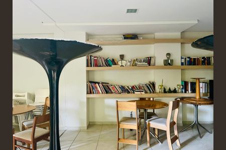 Apartamento à venda com 74m², 3 quartos e 1 vaga Apartamento à venda com 74m², 3 quartos e 1 vagaÁrea comum