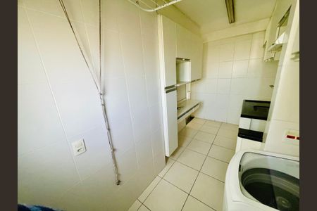 Apartamento à venda com 74m², 3 quartos e 1 vaga Apartamento à venda com 74m², 3 quartos e 1 vagaÁrea de Serviço