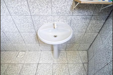 Casa para alugar com 69m², 2 quartos e sem vagaBanheiro