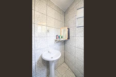 Casa para alugar com 69m², 2 quartos e sem vagaBanheiro