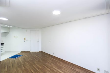 Sala de apartamento à venda com 3 quartos, 61m² em São João Clímaco, São Paulo