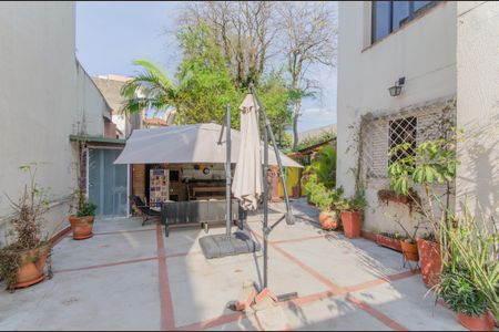 Apartamento à venda com 214m², 2 quartos e 1 vaga Apartamento à venda com 214m², 2 quartos e 1 vagaÁrea de Serviço