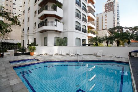 Apartamento à venda com 669m², 5 quartos e 5 vagasÁrea Comum - Piscina