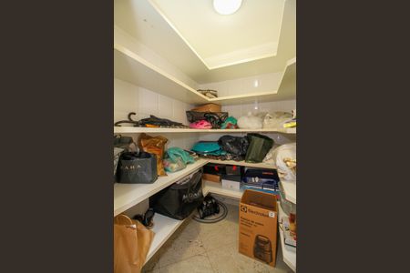 Apartamento à venda com 669m², 5 quartos e 5 vagasDespensa