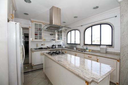 Apartamento à venda com 669m², 5 quartos e 5 vagasCozinha