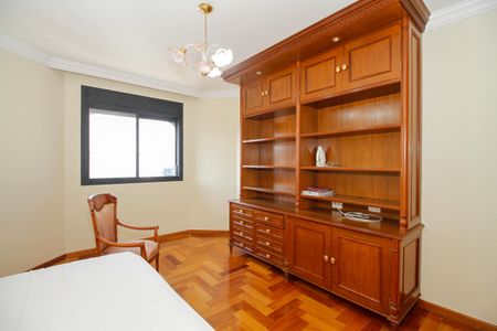 Apartamento à venda com 669m², 5 quartos e 5 vagasQuarto 1