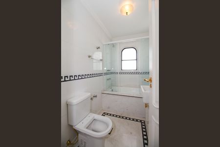 Apartamento à venda com 669m², 5 quartos e 5 vagasBanheiro da Suíte 5