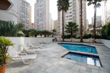 Apartamento à venda com 669m², 5 quartos e 5 vagasÁrea Comum - Piscina