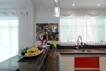 Casa para alugar com 238m², 4 quartos e 2 vagasCozinha