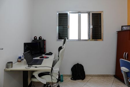 Casa para alugar com 238m², 4 quartos e 2 vagasQuarto 4