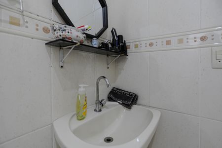 Casa para alugar com 238m², 4 quartos e 2 vagasBanheiro