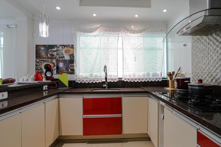 Casa para alugar com 238m², 4 quartos e 2 vagasCozinha