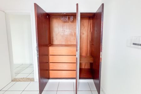 Apartamento à venda com 100m², 3 quartos e 2 vagasQuarto 2