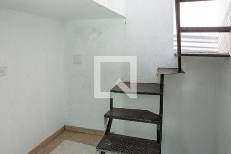 Casa à venda com 120m², 2 quartos e 2 vagasDepósito ou Escritório