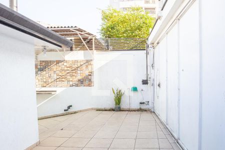 Casa à venda com 120m², 2 quartos e 2 vagasGaragem