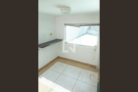 Casa à venda com 120m², 2 quartos e 2 vagasDepósito ou Escritório