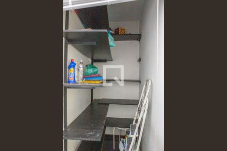 Casa à venda com 120m², 2 quartos e 2 vagasDespensa
