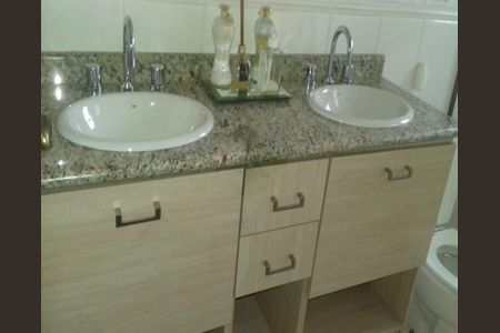 Casa à venda com 3 quartos, 176m² em Cidade Ademar, São Paulo